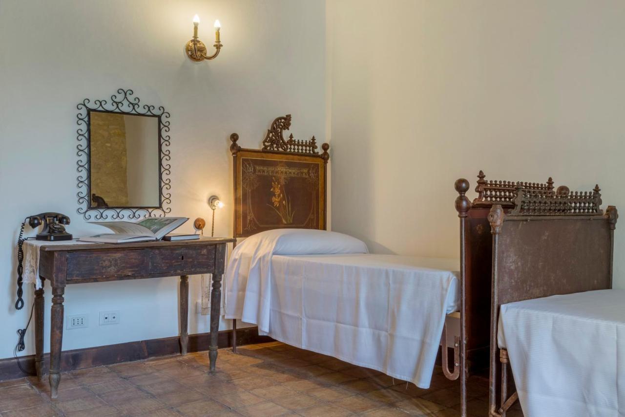 Masseria Fortificata Lo Zafferaneto Buccheri ภายนอก รูปภาพ