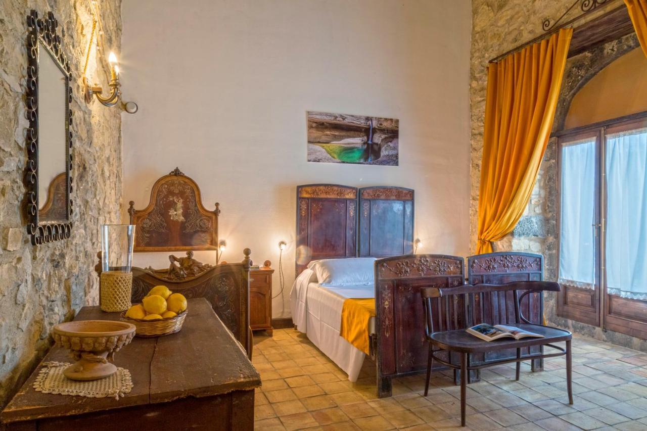 Masseria Fortificata Lo Zafferaneto Buccheri ภายนอก รูปภาพ
